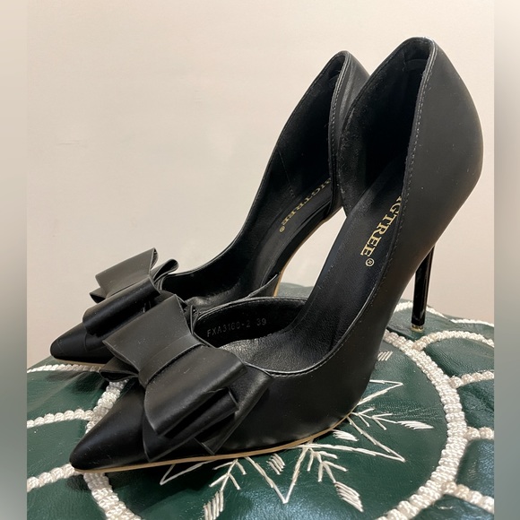 Big tree bow heels in black - Picture 2 of 3